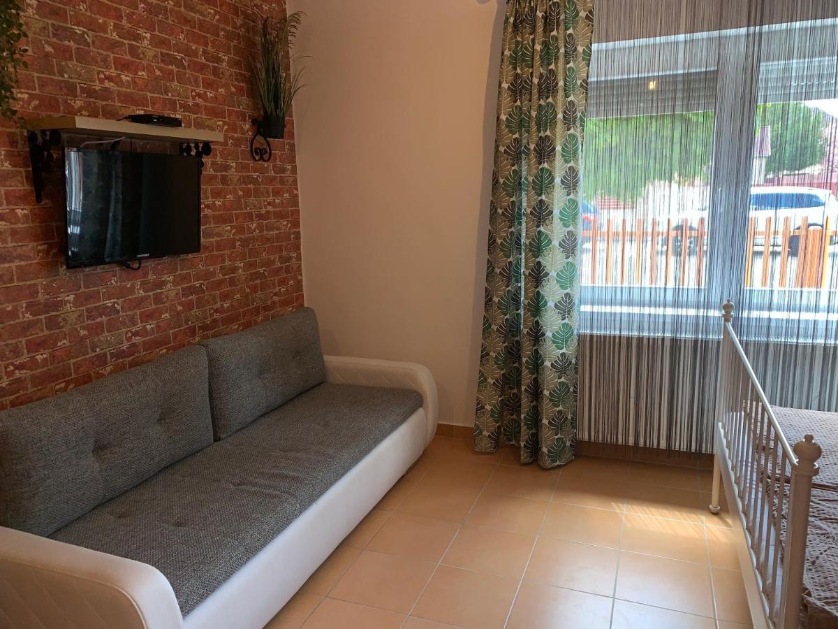 Armada Family Apartment Hajdúszoboszló Eksteriør bilde