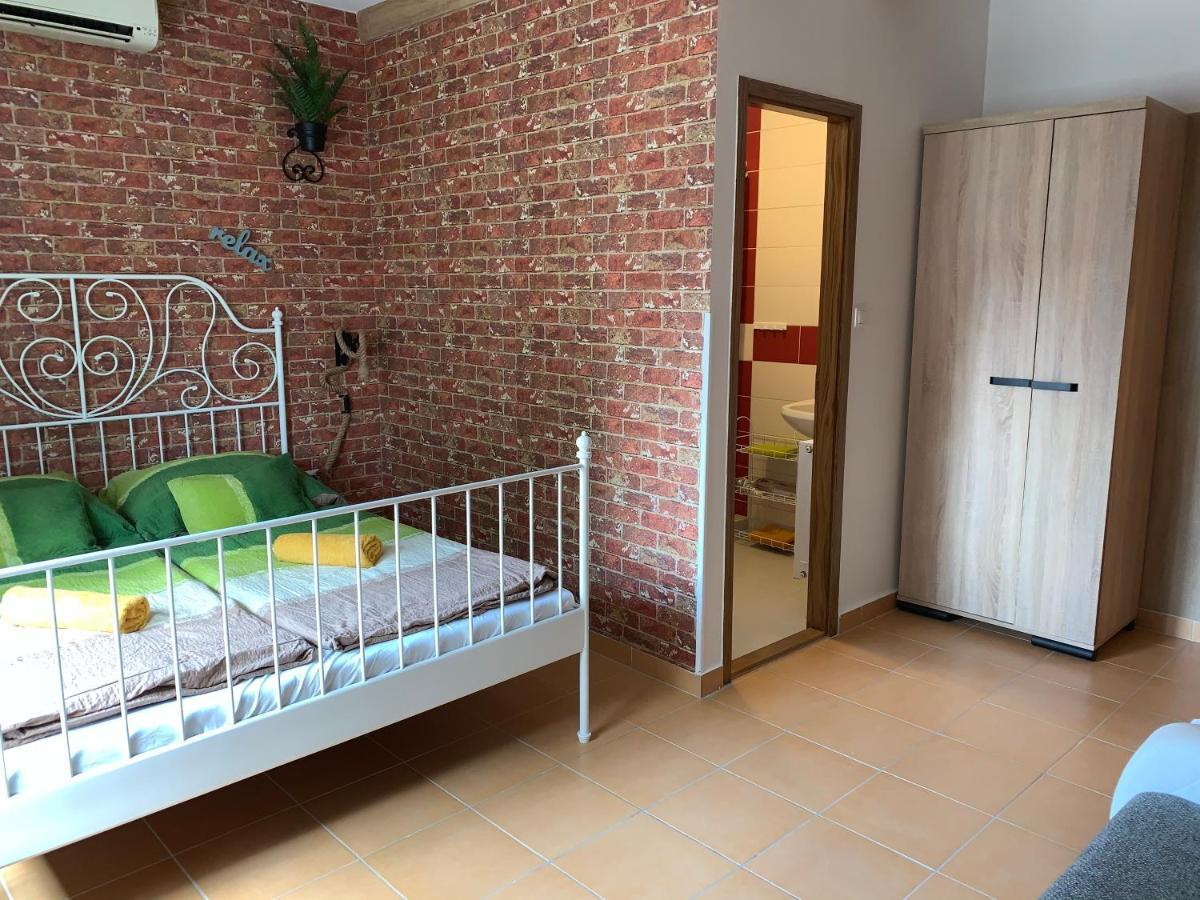 Armada Family Apartment Hajdúszoboszló Eksteriør bilde