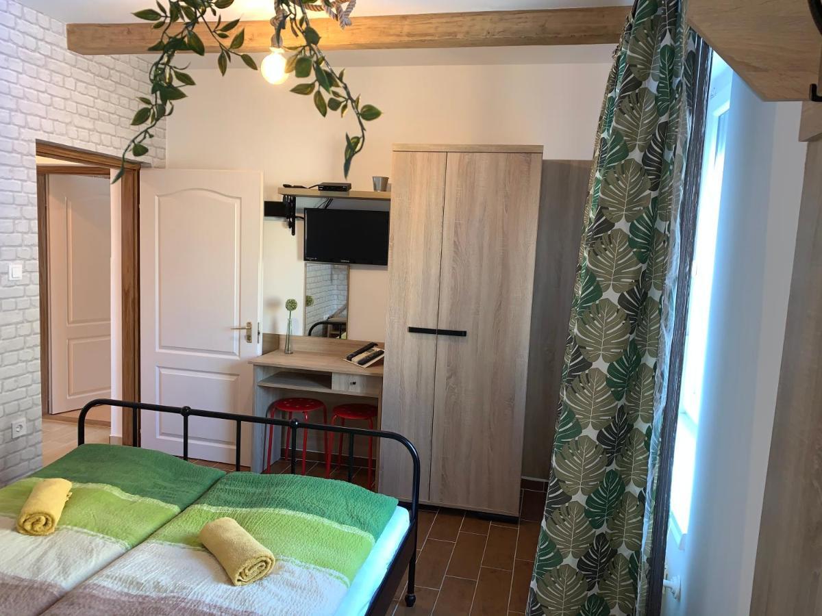 Armada Family Apartment Hajdúszoboszló Eksteriør bilde