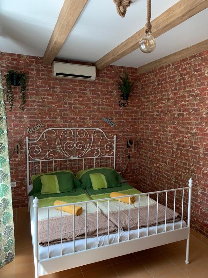 Armada Family Apartment Hajdúszoboszló Eksteriør bilde