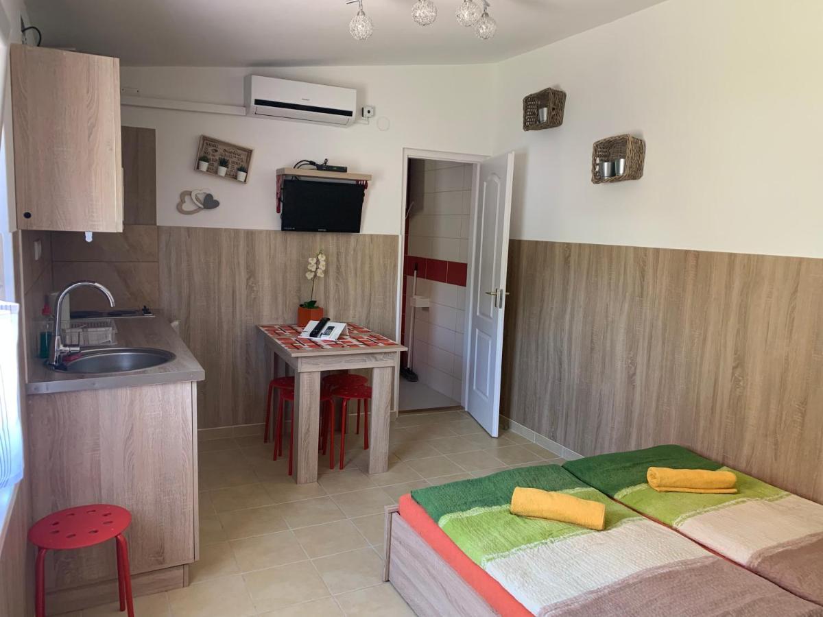 Armada Family Apartment Hajdúszoboszló Eksteriør bilde